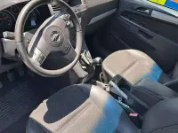 Usata Opel Zafira Club 94 CV (69 kW) 2007 Argento Monovolume