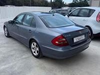 Usata Mercedes E220 Avantgarde 149 CV (109 kW) 2003 Blu Berlina