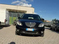 Gebraucht Lancia Ypsilon S 69 PS (50 kW) 2012 Schwarz Kleinwagen
