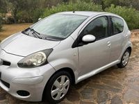 Gebraucht Toyota Aygo 68 PS (50 kW) 2010 Grau Kleinwagen