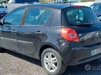 Usata Renault Clio II Dynamique 75 CV (55 kW) 2009 Nero Berlina