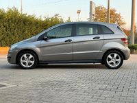Usata Mercedes B180 109 CV (80 kW) 2007 Marrone Monovolume