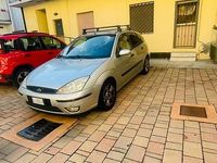 Usata Ford Focus 115 CV (84 kW) 2003 Grigio Utilitaria