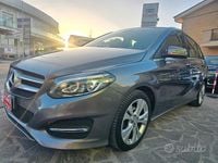 Usata Mercedes B180 Premium 108 CV (79 kW) 2016 Grigio Monovolume