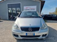 Usata Mercedes A180 Classic 109 CV (80 kW) 2005 Grigio Berlina