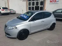 Usata Lancia Ypsilon 69 CV (50 kW) 2014 Grigio Utilitaria