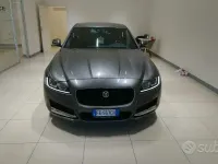 Usata Jaguar XF Prestige 180 CV (132 kW) 2016 Grigio Berlina