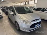 Usado Ford B-MAX Individual 95 CV (69 kW) 2013 Gris Monovolumen