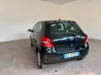 Usata Toyota Yaris 69 CV (50 kW) 2008 Nero Utilitaria