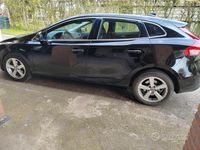 Usata Volvo V40 Momentum 114 CV (83 kW) 2013 Nero Berlina