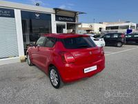 Usata Suzuki Swift Cool 83 CV (61 kW) 2021 Rosso Utilitaria