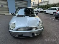Usata Mini Cooper 116 CV (85 kW) 2005 Grigio Utilitaria