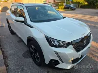 Usata Peugeot 2008 Allure 102 CV (75 kW) 2020 Bianco SUV