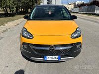 Usata Opel Adam Rocks Rocks 70 CV (51 kW) 2018 Giallo Utilitaria