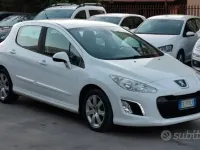 Usata Peugeot 308 Active 92 CV (67 kW) 2012 Bianco Berlina