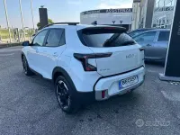 Usata Kia Stonic Style 116 CV (85 kW) 2025 Bianco pastello SUV