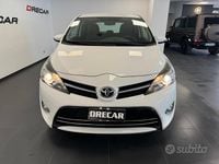 Usata Toyota Verso Active 132 CV (97 kW) 2015 Bianco Monovolume
