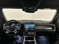 Usata Land Rover Defender SE Dynamic 200 CV (147 kW) 2025 Santorini black SUV