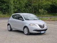 Usata Lancia Ypsilon Silver 69 CV (50 kW) 2014 Grigio Utilitaria