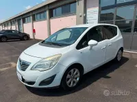 Usata Opel Meriva 110 CV (80 kW) 2011 Bianco Monovolume