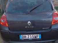 Usata Renault Clio II 70 CV (51 kW) 2006 Grigio Berlina