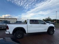 Usata RAM 1500 401 CV (294 kW) 2022 Bianco e nero Pick-up