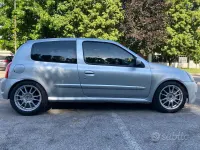 Usata Renault Clio II 179 CV (131 kW) 2004 Grigio Berlina