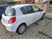 Usata Renault Clio III 75 CV (55 kW) 2010 Bianco Berlina