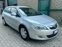 Usata Opel Astra 110 CV (80 kW) 2011 Grigio Station wagon