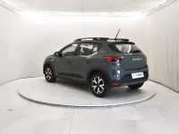Usata Dacia Sandero Expression 101 CV (74 kW) 2023 Lichen kaki Berlina