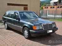 Usata Mercedes 200 122 CV (89 kW) 1990 Nero Station wagon