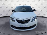 Usata Lancia Ypsilon Silver 69 CV (50 kW) 2021 Bianco Utilitaria