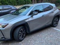 Usata Lexus UX 250h Sport Line 152 CV (111 kW) 2019 Grigio SUV