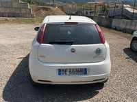 Usata Fiat Grande Punto 75 CV (55 kW) 2006 Bianco Utilitaria