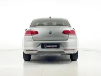 Usata VW Passat Business 120 CV (88 kW) 2017 Argento Berlina