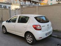 Usata Dacia Sandero Lauréate 75 CV (55 kW) 2014 Bianco Berlina
