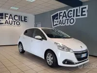 Usata Peugeot 208 Active 102 CV (75 kW) 2018 Bianco Utilitaria