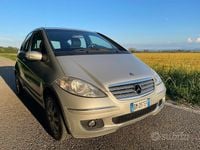 Usata Mercedes A160 Elegance 82 CV (60 kW) 2007 Argento Utilitaria