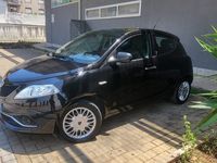 Usata Lancia Ypsilon 69 CV (50 kW) 2016 Nero Utilitaria