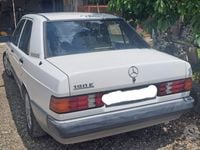 Usata Mercedes 190 122 CV (89 kW) 1984 Bianco Berlina