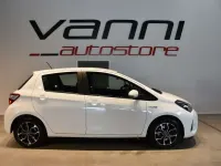 Usata Toyota Yaris Hybrid Active 101 CV (74 kW) 2019 Bianco Berlina