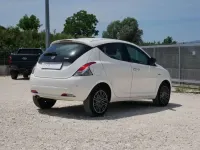 Usata Lancia Ypsilon Gold 69 CV (50 kW) 2022 Bianco Utilitaria