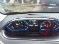 Usata Peugeot 2008 120 CV (88 kW) 2015 SUV