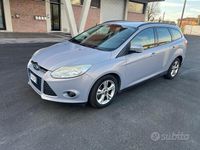 Begagnad Ford Focus Titanium 115 HK (84 kW) 2011 Grå Kombi