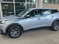 Usata Peugeot 2008 Premium 102 CV (75 kW) 2022 Grigio artense SUV