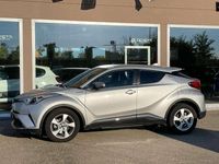 Usata Toyota C-HR Active 98 CV (72 kW) 2017 Argento SUV
