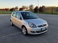 Usata Ford Fiesta Titanium 68 CV (50 kW) 2007 Utilitaria