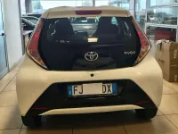 Usata Toyota Aygo X-play 69 CV (50 kW) 2017 Bianco Utilitaria