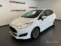 Usata Ford Fiesta ST-Line 101 CV (74 kW) 2017 Bianco Utilitaria