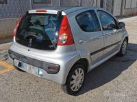 Usata Peugeot 107 68 CV (50 kW) 2007 Grigio Utilitaria